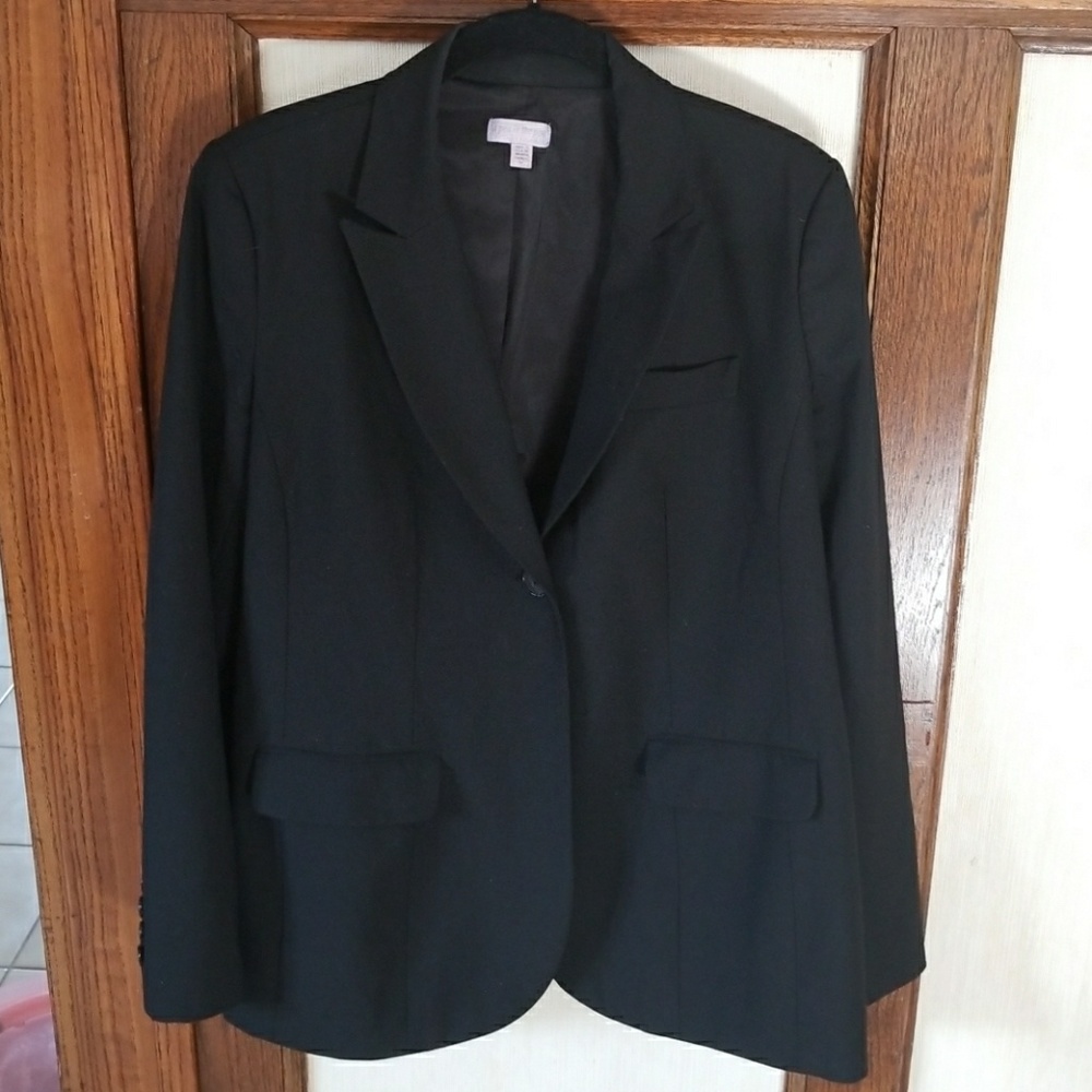 A Pea in the Pod black maternity blazer
